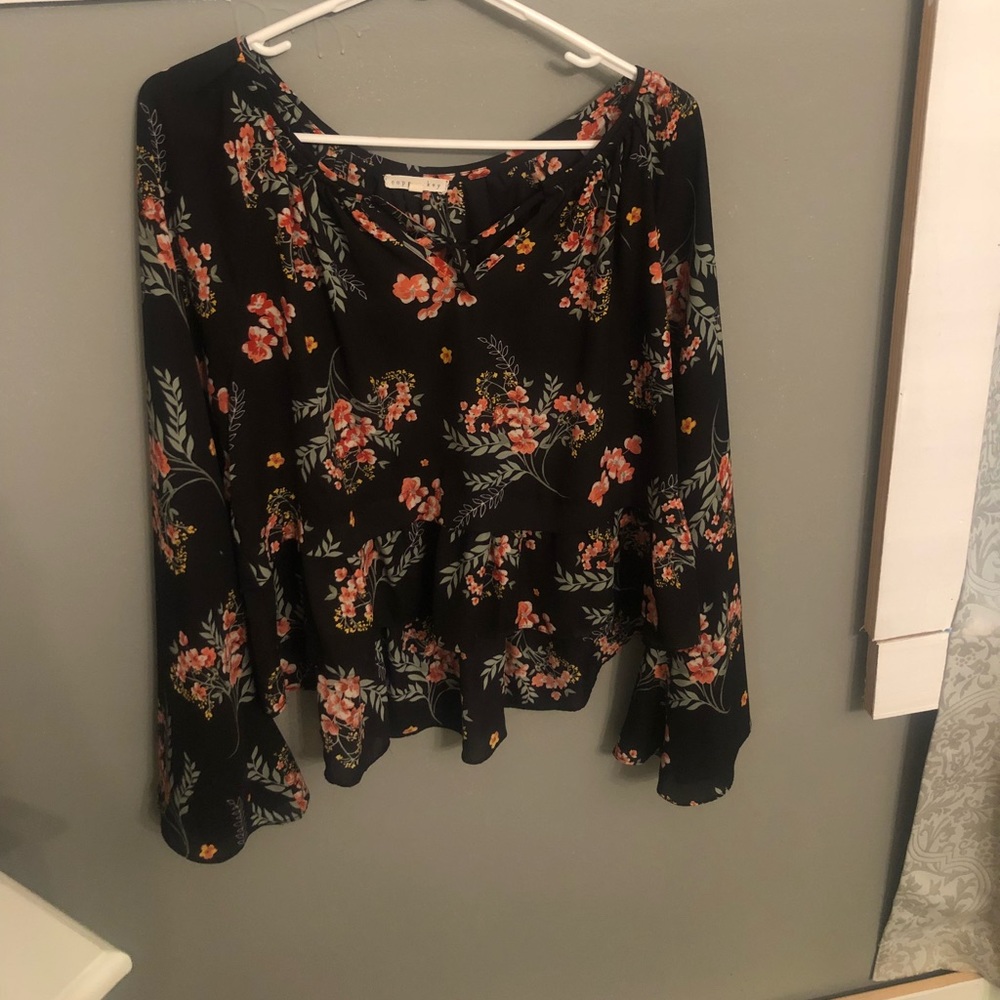Super cute blouse